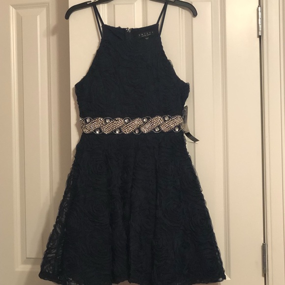 Semi formal dress NWT - Picture 2 of 4